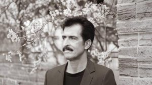 «ترۊسكه‌ی بێ‌نز» شێعرێگ وە شێعرەیل کتاو «ساڵەیڵ وە کیس چی»بانان